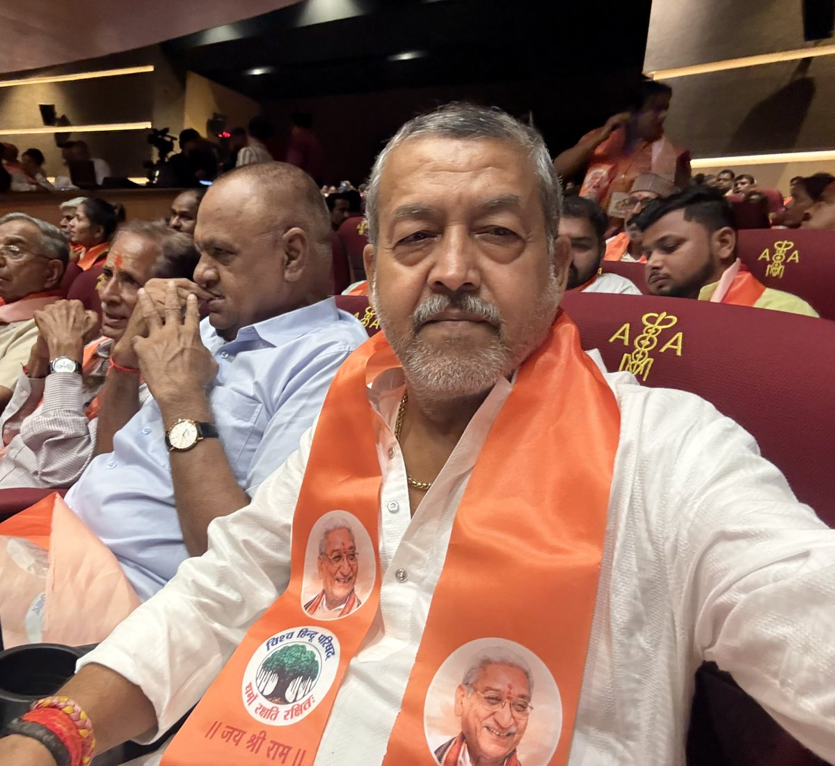 ManojKu37134155's tweet photo. आज इलाहाबाद मेडिकल एसोसिएशन  के सभागार में श्रद्धेय श्री अशोक सिंघल जी के जन्म शताब्दी वर्ष उद्घाटन समारोह में सम्मिलित होकर उत्तर प्रदेश सरकार के जनप्रिय उपमुख्यमंत्री श्री केशव प्रसाद मौर्य जी, विश्व हिन्दू परिषद के श्री चंपत राय जी  का पाथेय प्राप्त करने का सौभाग्य प्राप्त हुआ https://t.co/pYAFvtDRl7