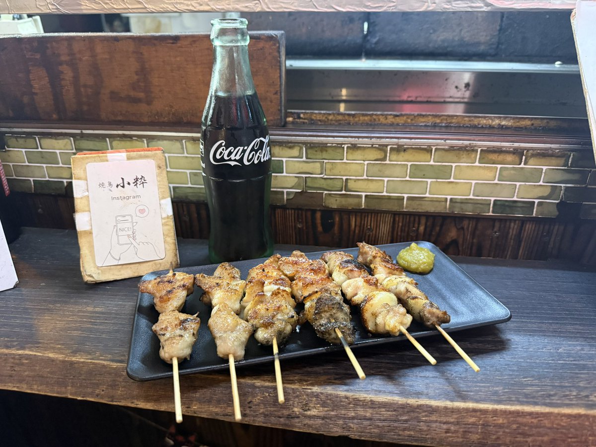 wyverns15611302's tweet photo. 元自衛官が営む焼き鳥屋！
千葉県松戸市の元山駅近くにある「焼鳥 小粋」で焼き鳥と鳥レバーを食べました。ジューシーで美味しかったです。
店主は元陸上自衛官で親近感があり、おすすめのお店です。
松戸駐屯地が近くにあり、自衛隊出身者として松戸市を自衛隊の街にしたいと思います。引き続き元自衛官として活動を頑張ります！