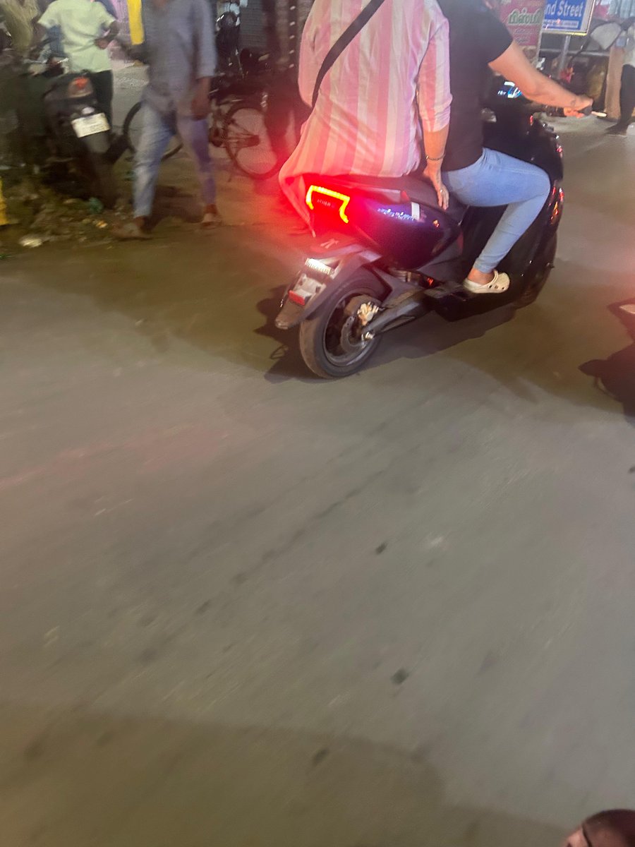 sang1983's tweet photo. Vehicles without number plates spotted in the last one hour in Chennai @ChennaiTraffic https://t.co/E351GbU3NB