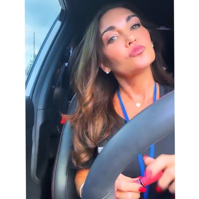 tracye806's tweet photo. state of mind one with the highway, chasing the sun hoping for a good ass massage #medsaleslife #stateofmind #lipglossandhustle https://t.co/oqNY6CjQft