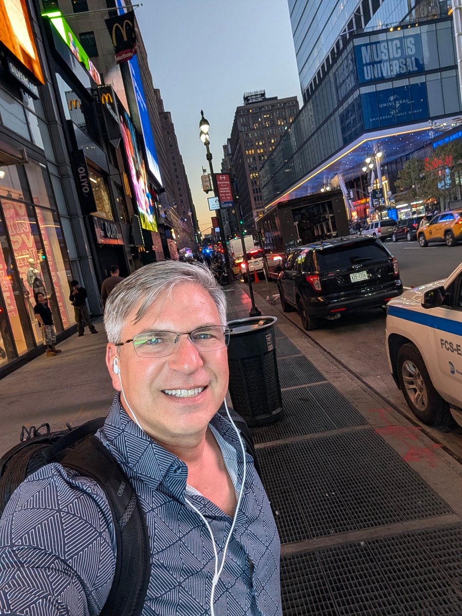 SlingwaveInc's tweet photo. On the ground in New York for Advertising Week. Looking forward to the conversations around AI, measurement, and what’s next for marketing.

If you’re here, let’s connect. https://t.co/irzn9a2WGF