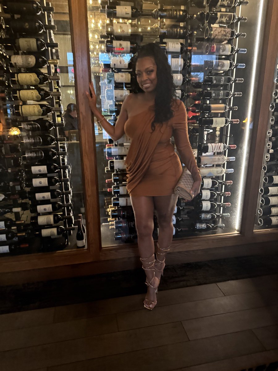 thecutestlittl3's tweet photo. Year 52!!! Life is actually great! I have one big prayer that I want answered and I will never ask for another thing😂😂😂…well maybe . Happy birthday to me https://t.co/fkJZPfziUv