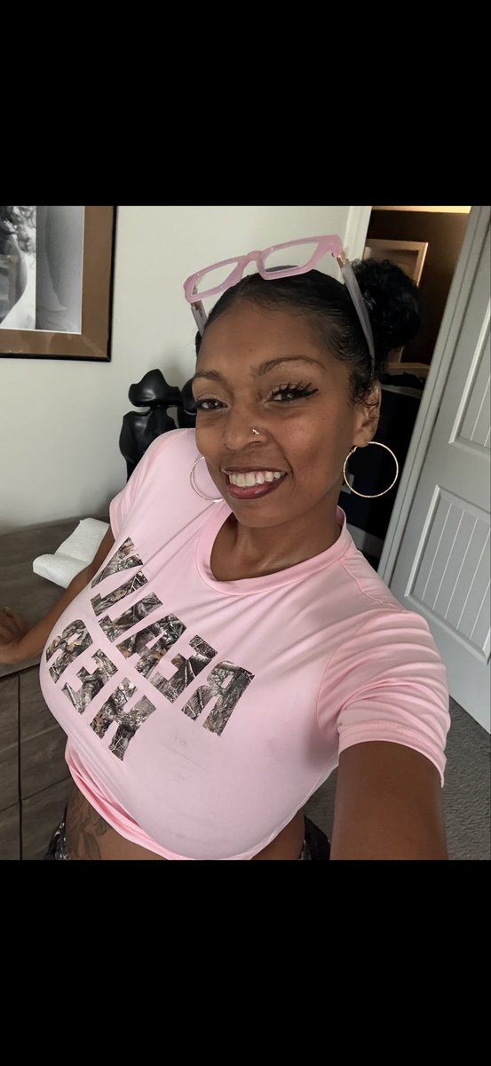 thecutestlittl3's tweet photo. Year 52!!! Life is actually great! I have one big prayer that I want answered and I will never ask for another thing😂😂😂…well maybe . Happy birthday to me https://t.co/fkJZPfziUv