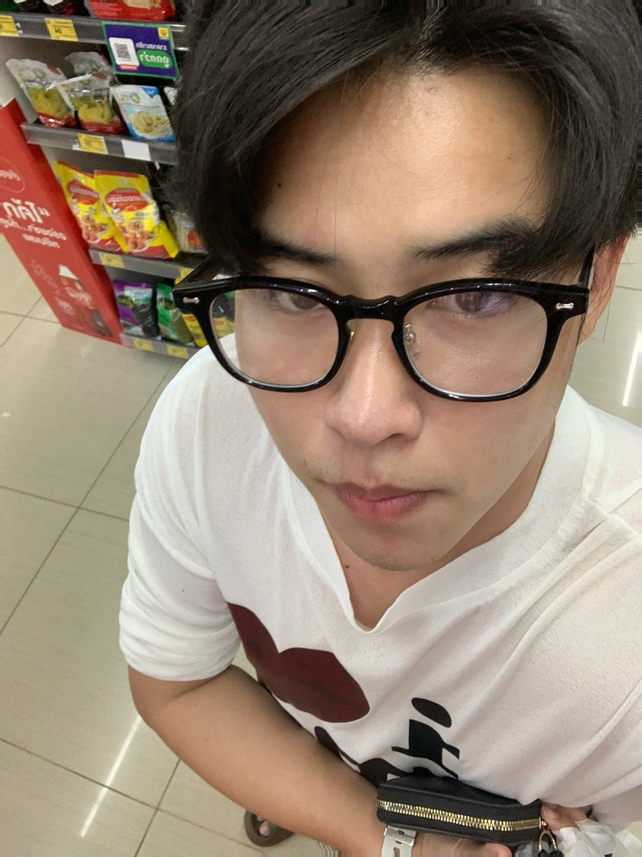 jxxpinn's tweet photo. แว่น ❌
แว่น ✅ https://t.co/hFzAPRm3fx