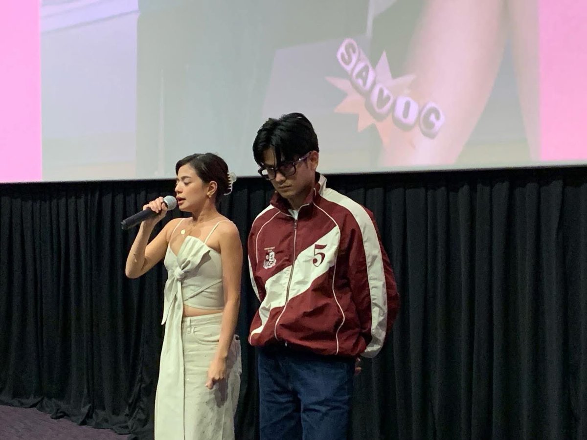 xxxhmeme's tweet photo. Never forget how he let anxious Bianca apologized to those kulto fans and how he let her take all the heat while hiding the fact na NAGHONGKONG DIN SIYA WITH SOMEONE.

Silence! Hnd man lang pinagtanggol si Bianca. Gagu talaga. https://t.co/0URZrPwqsX
