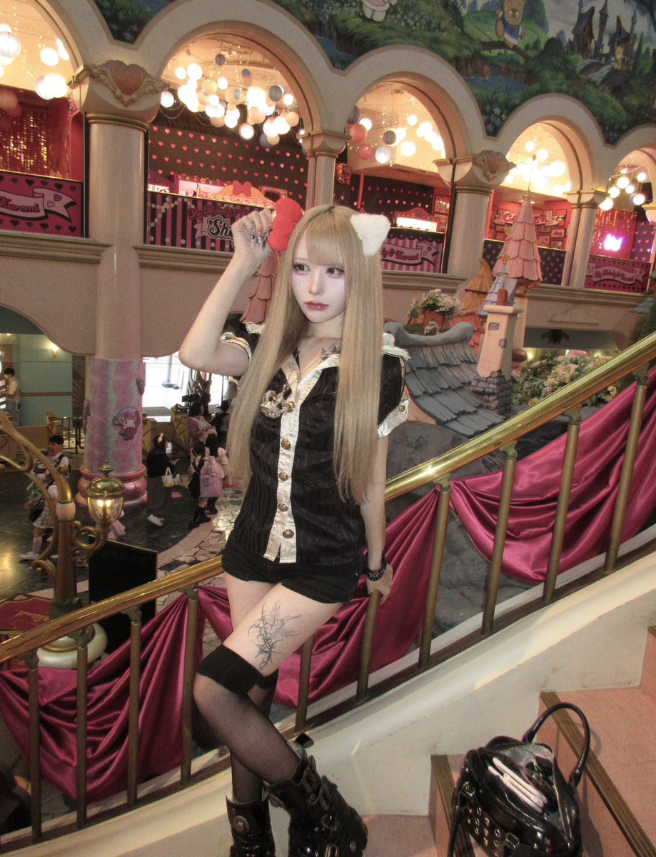 maidnohate's tweet photo. ピューロランドのハロウィン行ってきた https://t.co/rFZvkjE3lg