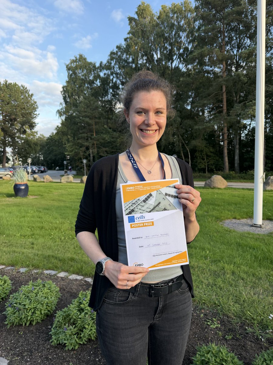 Cells_MDPI's tweet photo. ✨ Scientific excellence deserves recognition! ✨
🎓 At the #EMBO Workshop on Autophagy in Grenå, Denmark, #CellsMDPI awarded the Best Poster Prize to Dr. Ann-Christin Borchers (University of Oslo).
👏 Congratulations, and best wishes for continued success in research! https://t.co/kneZZT5Amq