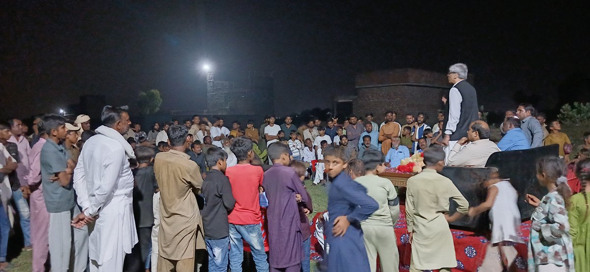 Raashidbvirk's tweet photo. انشاءاللہ ایم این اے حلقہ NA-77 کے امیدوار چوہدری راشد بشیر ورک کی انتخابی مہم کے سلسلے میں ٹھکرکے وڑائچ، کوٹ لال دین، ڈیرہ اوڈاں دا میں منعقدہ کارنر میٹنگ می�� شرکت

اہلِ علاقہ، معززین اور کارکنان کی بڑی تعداد نے بھرپور شرکت کی۔

#NA77 #RashidBashirWark #PMLN #Gujranwala https://t.co/2fWGne2Uwi