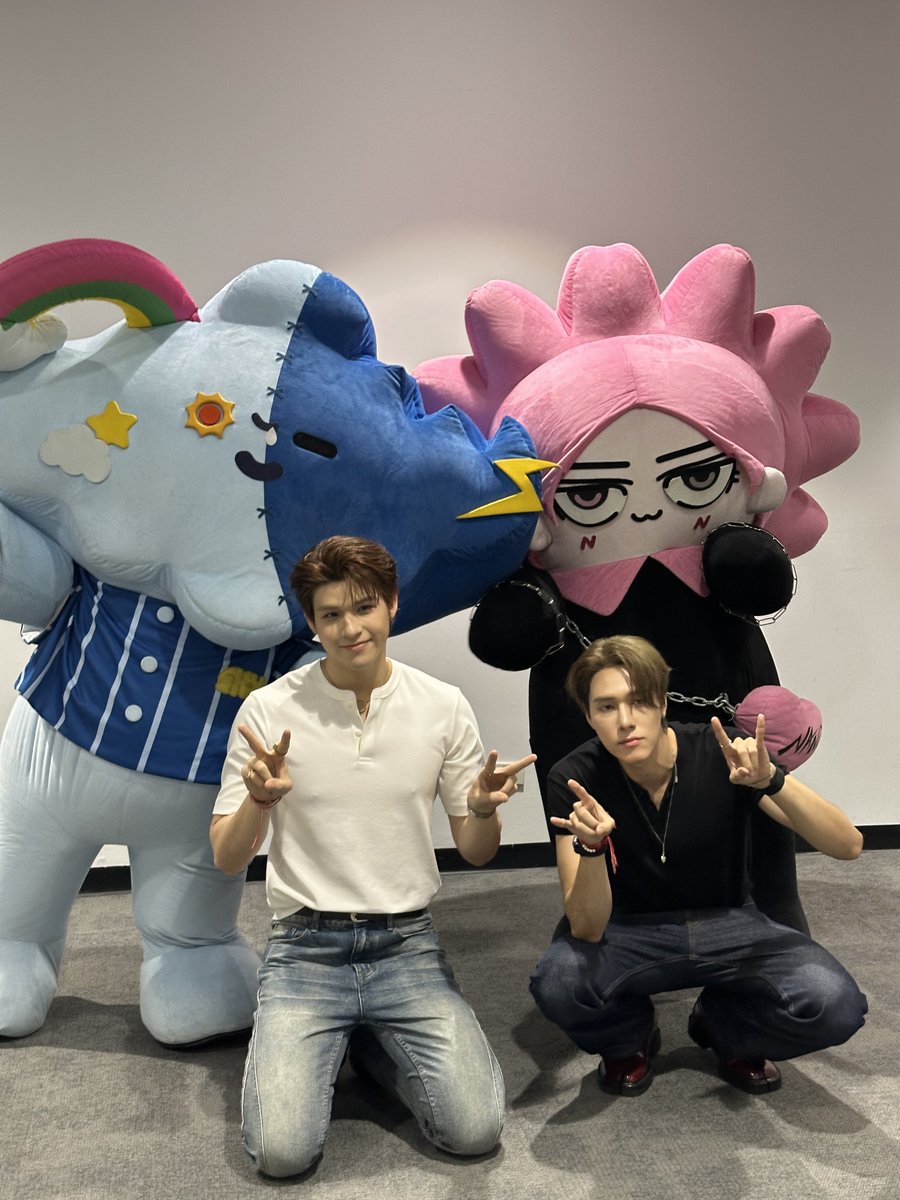 skywongraveee's tweet photo. ขอบคุณทุกคนที่มาหาพวกเราทั้งสี่คนวันนี้นะครับ🤍

SKYNANI F4MILY FANIVAL

#GMMTVFANIVAL2026HappyFamilyxSN https://t.co/KKkTZPbLCY