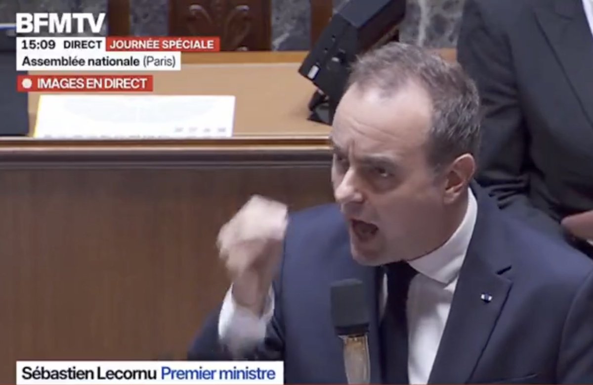 PorcoVolant's tweet photo. Je viens de voir des débats à l'Assemblée.
Nunez a déclaré qu'il n'y avait eu aucune violence policière.
Lecornu a déclaré que le racisme dans la police n'existait pas.
En hurlant.
Sous les applaudissements debout des députés RN.
Et ça, ce sont des "centristes".
RIP la France. https://t.co/0mFLWxfkqa