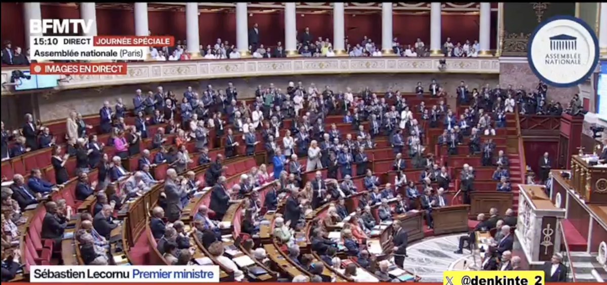 PorcoVolant's tweet photo. Je viens de voir des débats à l'Assemblée.
Nunez a déclaré qu'il n'y avait eu aucune violence policière.
Lecornu a déclaré que le racisme dans la police n'existait pas.
En hurlant.
Sous les applaudissements debout des députés RN.
Et ça, ce sont des "centristes".
RIP la France. https://t.co/0mFLWxfkqa