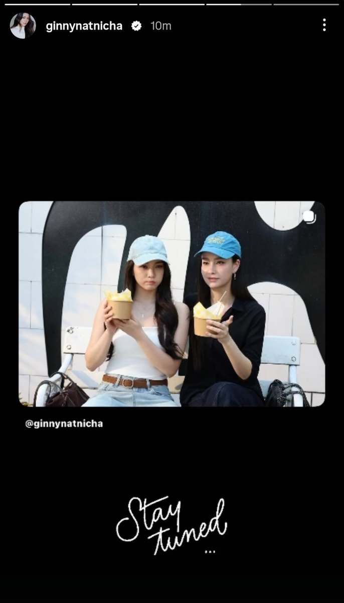 peachy_soul15's tweet photo. GinJay is really full of surprises 😭 When Ginny kept mentioning “end of the month” and “end of the year,” I never expected it to be this good. Two series,one about to premiere and another already in production, and that’s not even counting all their other gigs.

As exciting as all these surprises are, I really hope @ginnynatnicha and @j_jayyna get enough rest and stay healthy because their schedules are about to get CRAZY. We’re so happy to see you both booked and busy

#พิษรัก #GinJay 
#LoveOnHireTheSeries
#LunarSecret
