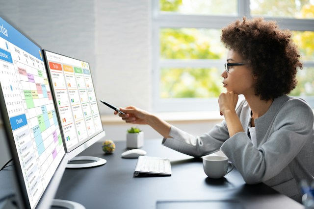 scrumpodcast's tweet photo. Oluyomi Emmanuel saw the board show queues in testing and review, but the team members would say: "my part is done." 
How would you fix this problem? 

Listen to Oluyomi's insight, and what he tried: 
https://t.co/ppzQsXVp5s

#Agile #Lean #kanban #scrum #leadership @duarte_vasco https://t.co/OFE2Za3gkK