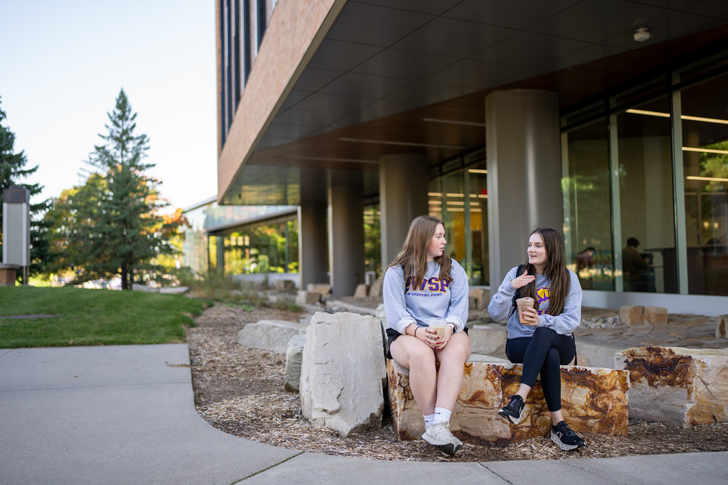 UWStevensPoint's tweet photo. Looking for a roommate for next year? Here are some tips for finding the best person to live with!
https://t.co/vu8NgHurjk https://t.co/hoG9Awj4x0