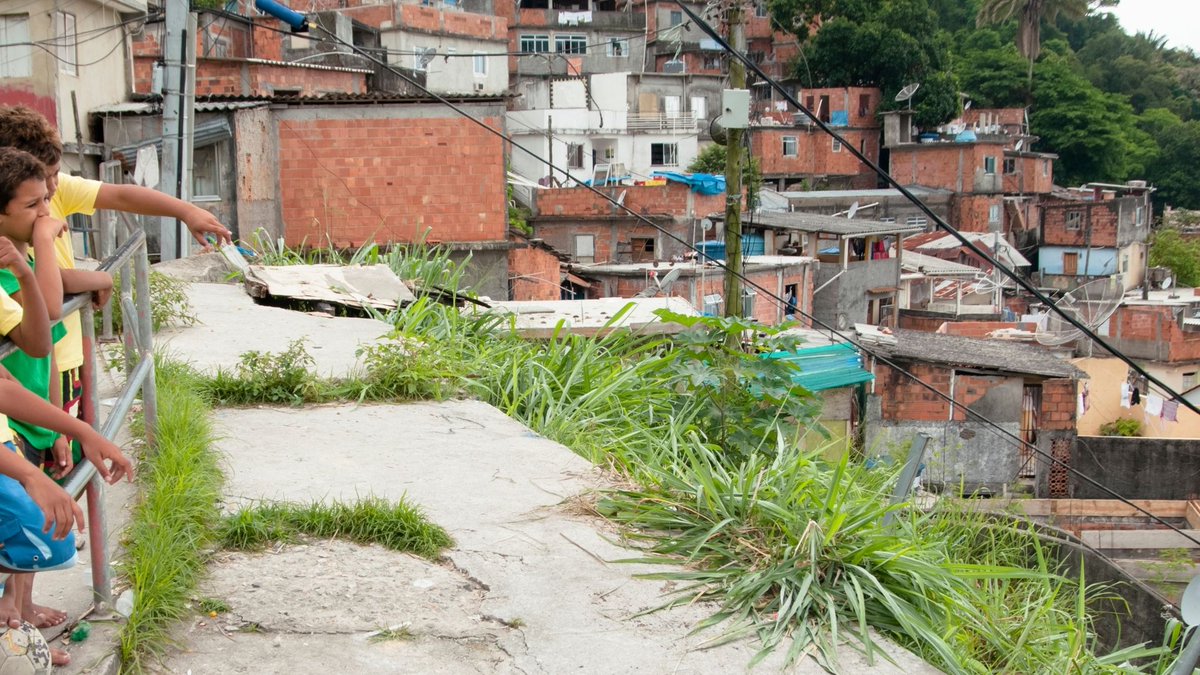 saworldservice's tweet photo. In Rio’s favela communities, The Salvation Army is helping children learn, grow and build stronger futures. The Nova Divin��ia Project currently supports 79 children and 64 families. 

See the full impact: https://t.co/vPCqGMrET8 

@ExercitoSalvaBr | #rio #brazil #familysupport https://t.co/rmhU8fJarp