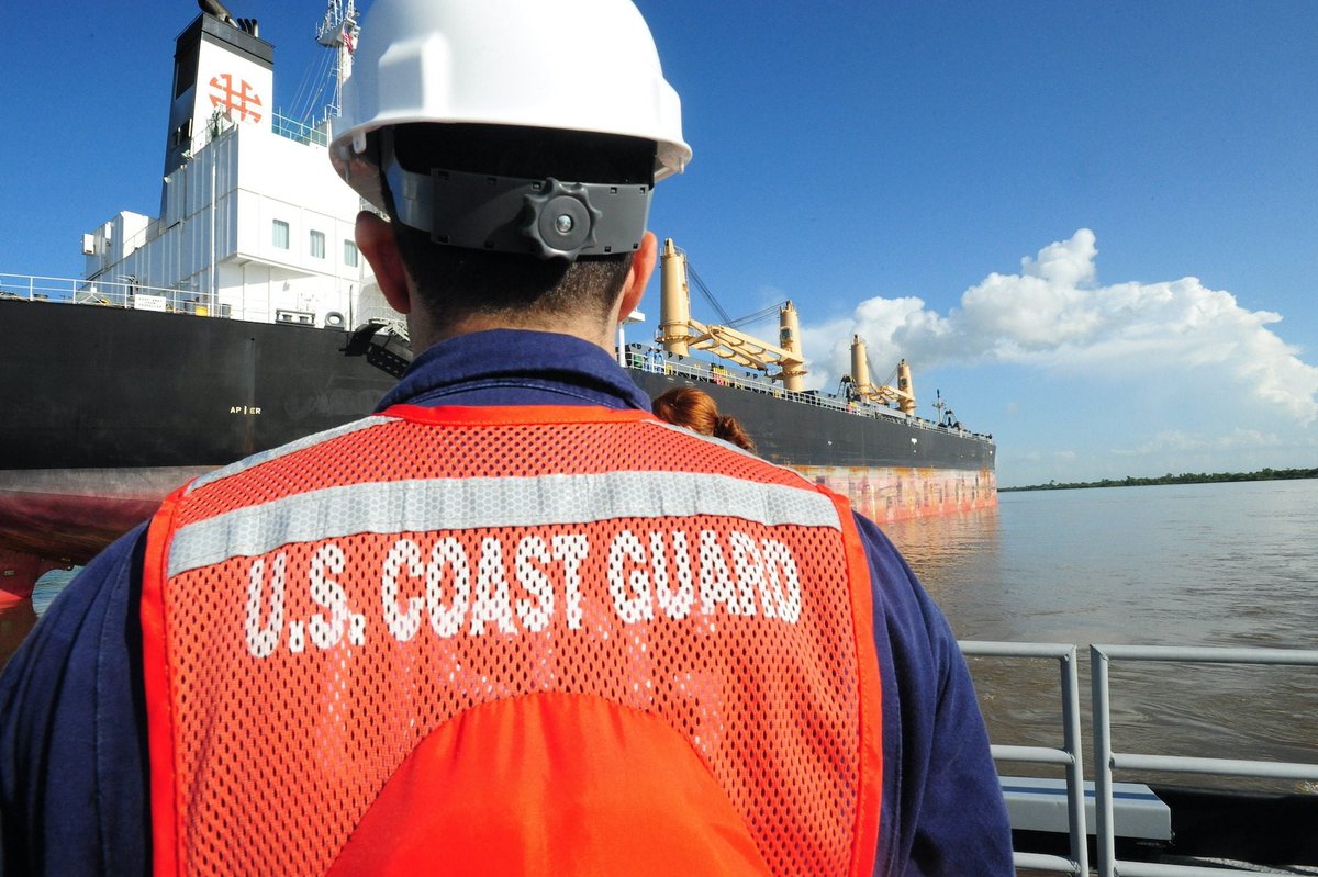 Nuestromar's tweet photo. Coast Guard Proposes Dropping Six Mariner Training Requirements: The U.​S. Coast Guard is proposing to eliminate six training and competency requirements for certain Merchant Mariner Credential endorsements, saying the rules exceed… dlvr.​it/TVpCNv #Iranconflict #straitofhormuz https://t.co/HyvDLa5sEm