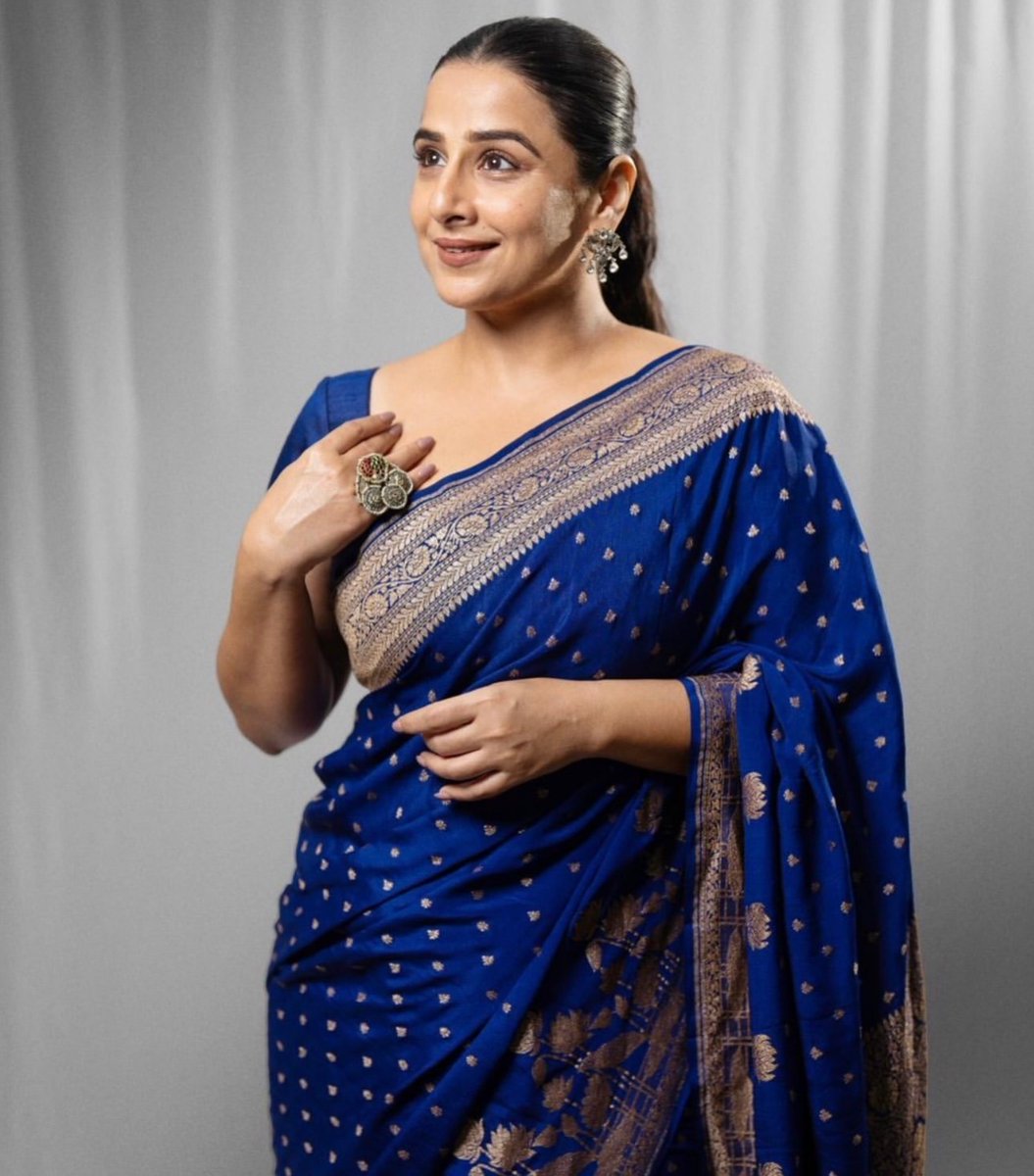 DeemedEditor017's tweet photo. @Flexi_Bull Because she already offered her milk to nelson

#vidyabalan https://t.co/V4CsQwAudu