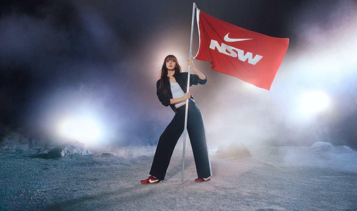wearelloud's tweet photo. LISA for Nike Sportswear, wearing the new Moon Shoe.

#LISA #Nike https://t.co/UECgURmjT4