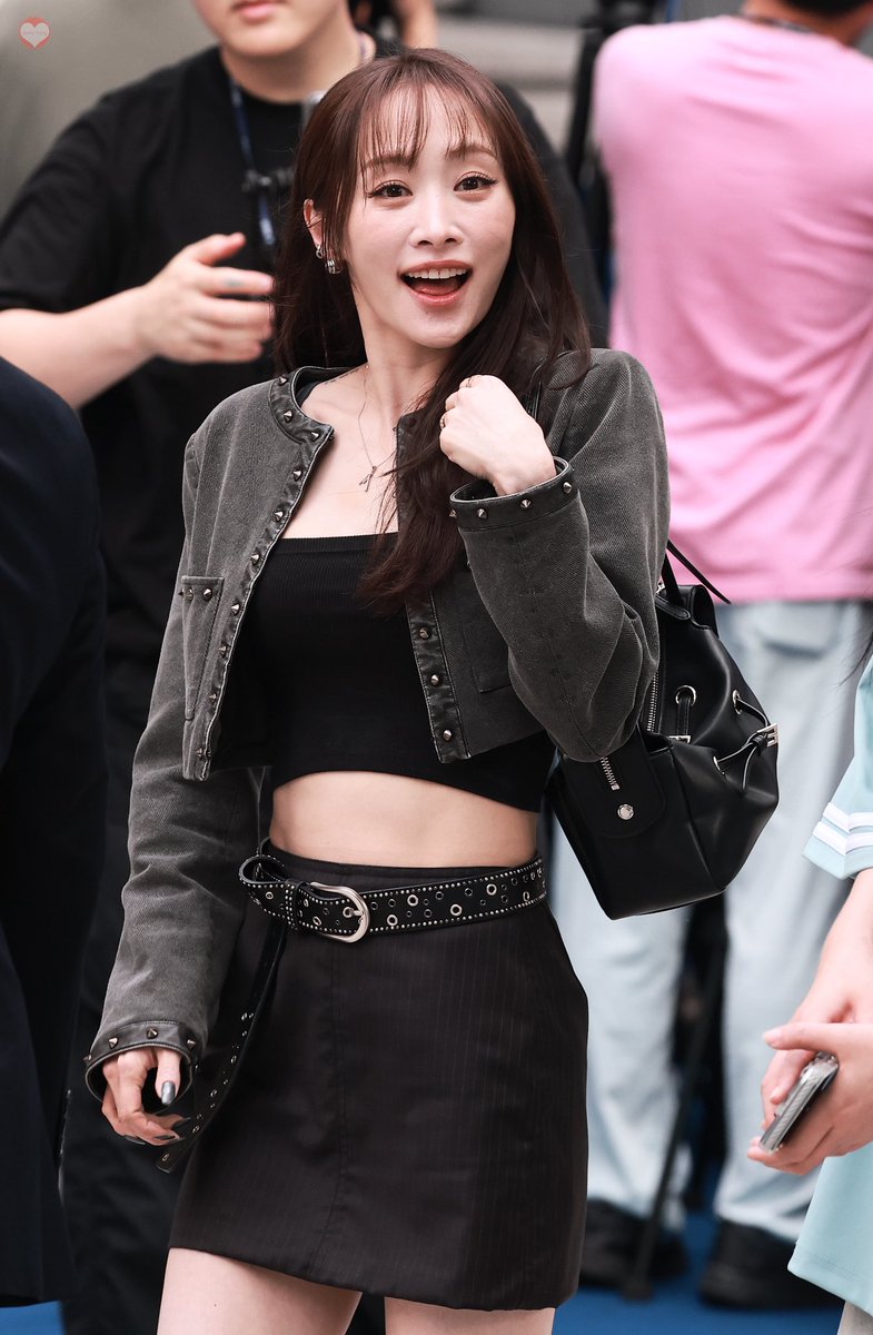 _Jenny_HK's tweet photo. 콜언니 생일 축하하고 
#Happy_Nicole_Day
언제나 어디에서 언니의 웃는 얼굴이  있어야 있고 
#왔어우리에게좋은날_해피콜데이
언니랑 같이 행복게 가요 🫶🏼

Happy Birthday Nicole 언니 🫶🏼 I miss you so much 🥰 https://t.co/7btSGEwOLz