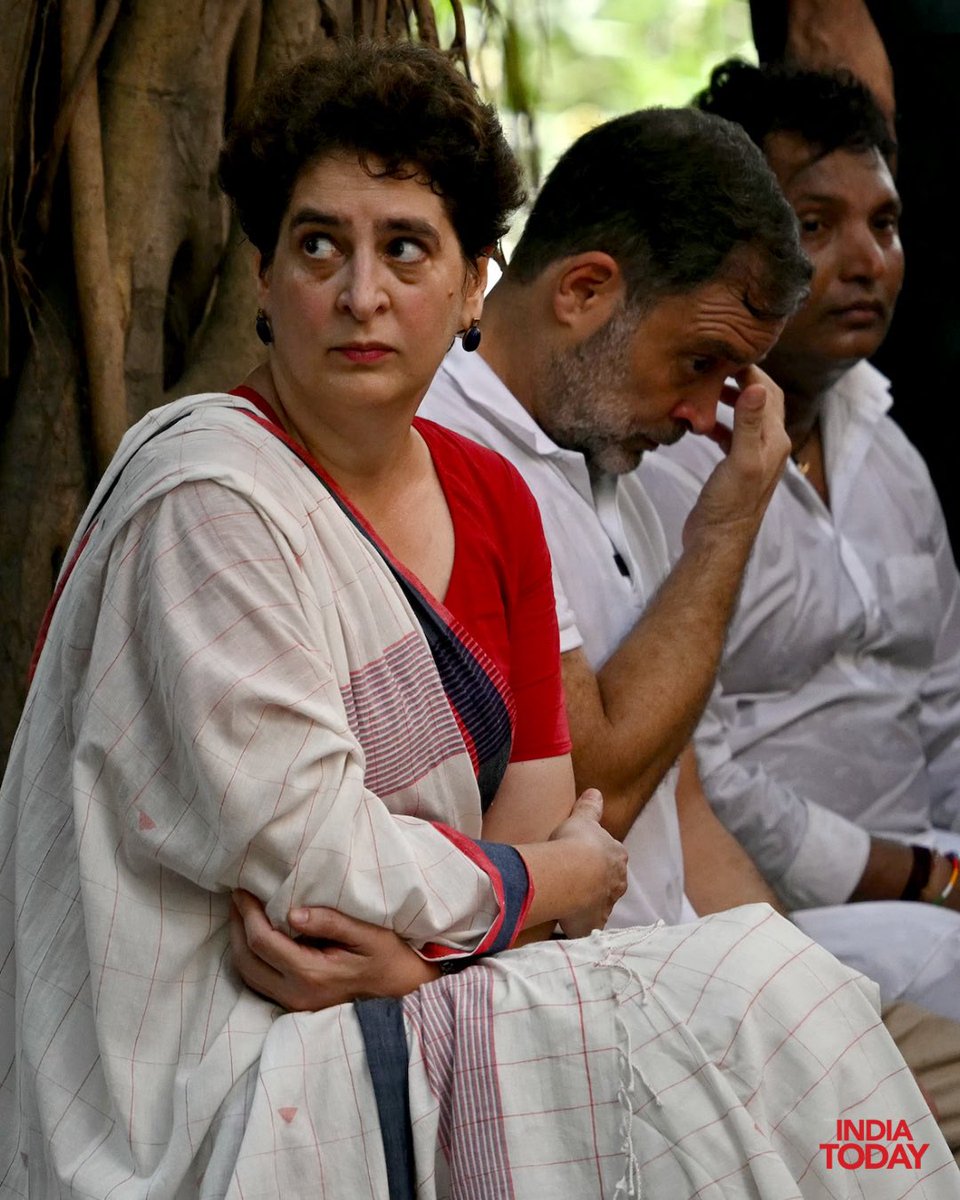 ABRAPOLU's tweet photo. SIR, Step Down! @ECISVEEP 
Day long Dharna by @RahulGandhi foiled while @PMOIndia is being honoured with Union Cabinet Resolution for his 25years of Power!
Concerned Citizens couldn’t convince with their credibility as #GyaneshMustResign gained grandly!
Moral Fall! Go And Out! https://t.co/jgBEwZpAxh