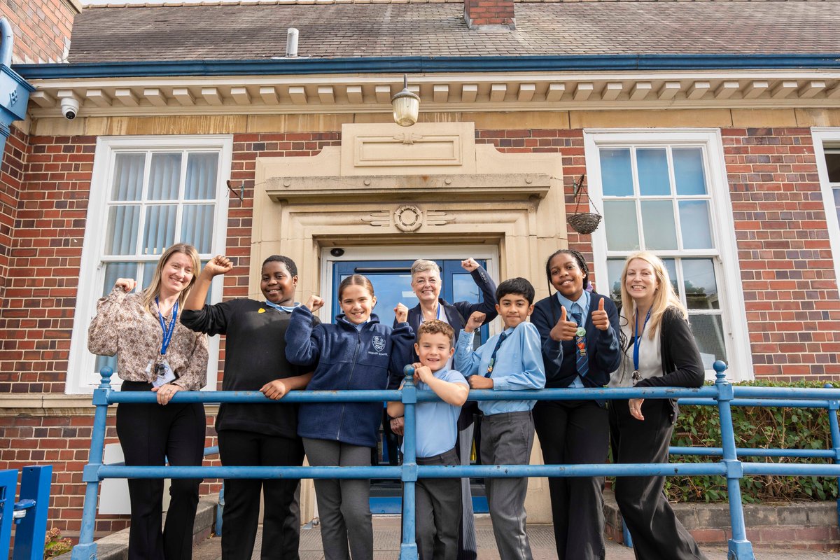 WolvArtGallery's tweet photo. 👏 👏 👏 The inclusive Villiers Primary School - a place where pupils 'live and breathe' its ethos to work hard and be kind - has been praised by @OfstedNews. Full story 👉 https://t.co/GEGGFEzqo6 https://t.co/ZC02feBHKM