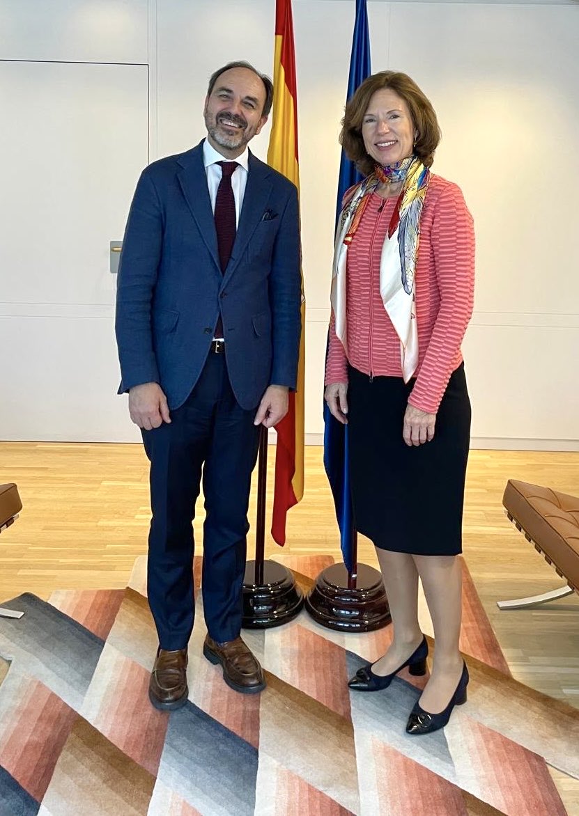 CWilson_FCDO's tweet photo. 🇬🇧🤝🇪🇸 Strong UK-Spain ties matter, from security to trade and growth. A pleasure to meet Spanish Ambassador to the EU, Marcos Alonso. Looking forward to working together on our shared priorities.

@EspanaenUE #BackInBrussels @ukinspain https://t.co/OSRiLVZ3jh