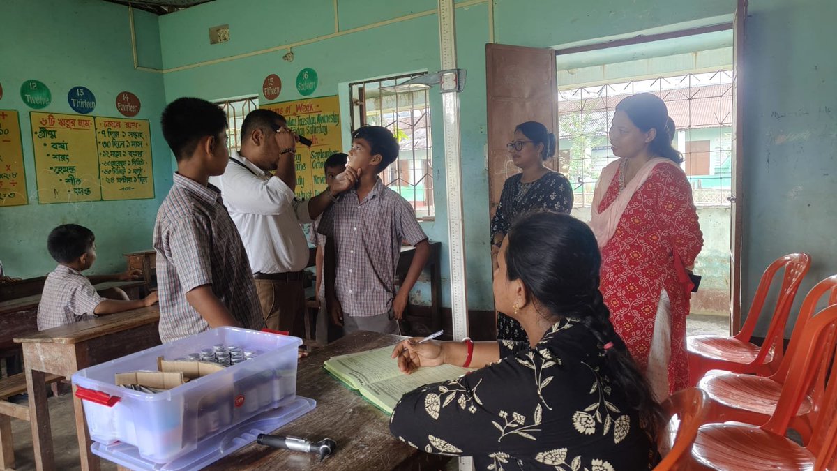 cmoh_gomati's tweet photo. Securing our next generation, one check-up at a time!
🏥✨ Great work by the RBSK DH Gomati MHT conducting comprehensive Child Health Screenings (4Ds) at Jalema Basanta Jamatia Para High School under #Killa Block.
Early detection is the key to a healthy, active life! 💪
#HealthyIndia #NHM #TripuraHealth #PublicHealth