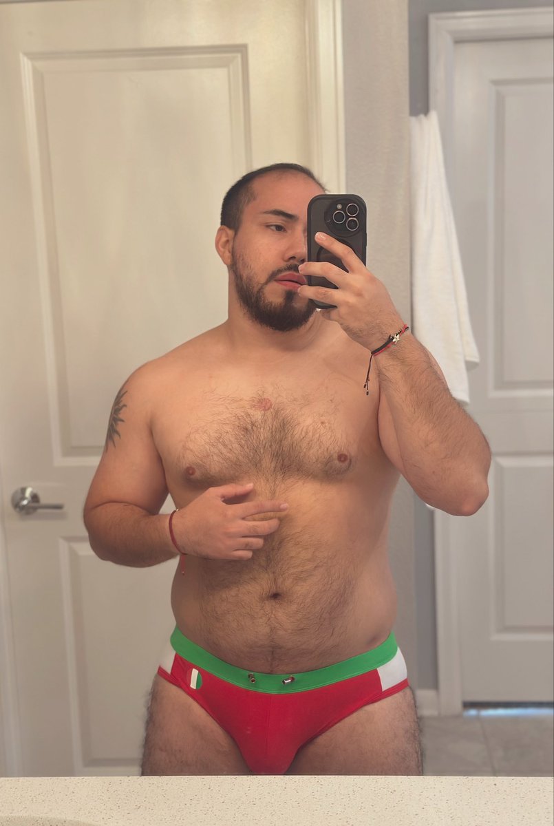 unadpablo's tweet photo. Swimming day! https://t.co/3myvJhm2Qd