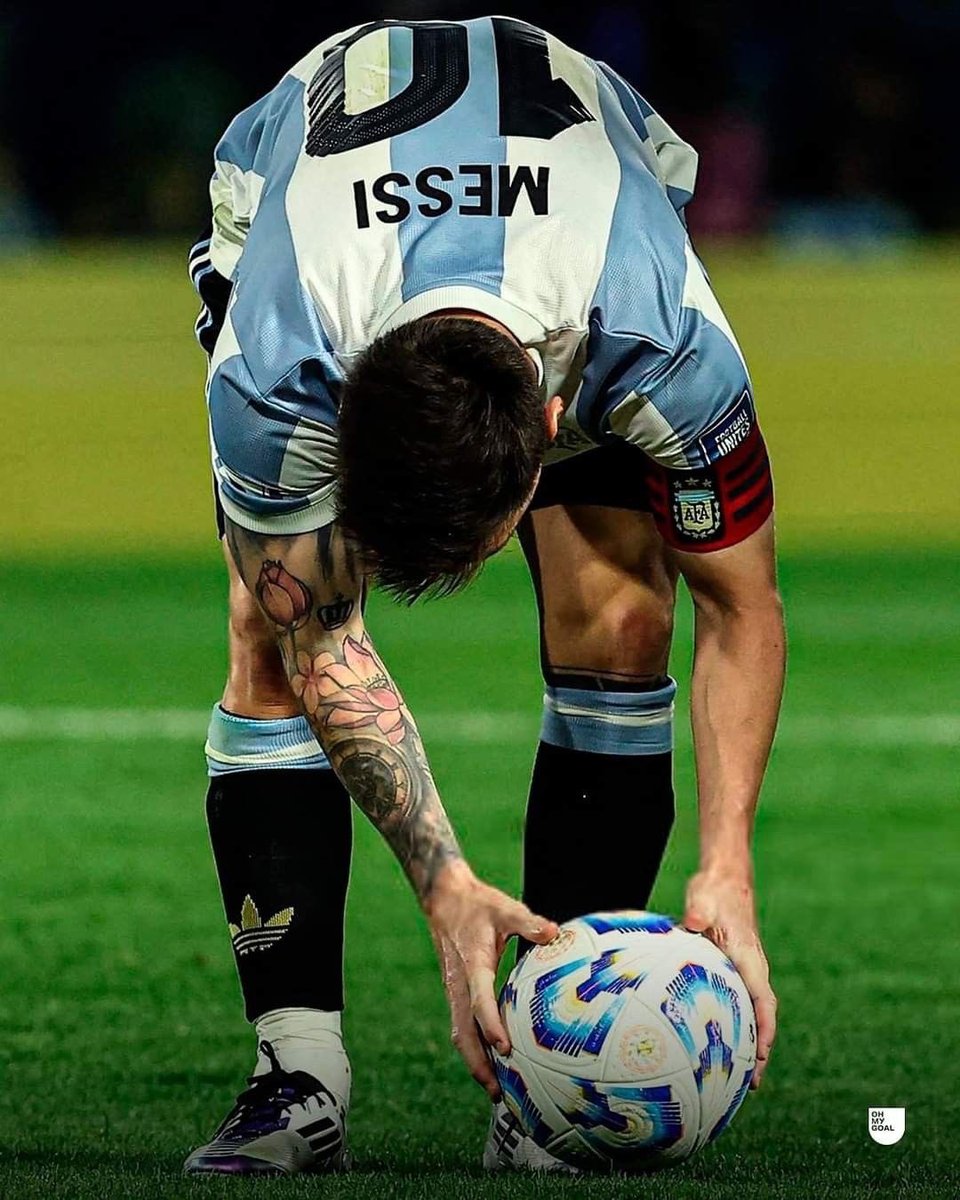 gastonedul's tweet photo. El jugador con más mundiales.
El jugador con más partidos en mundiales.
El jugador con más partidos en la Selección Argentina.
El jugador con más goles en la Selección Argentina.
El jugador con más partidos en Eliminatorias Sudamericanas.
El jugador con más goles en las Eliminatorias Sudamericanas.
El jugador con más partidos en Copa América.