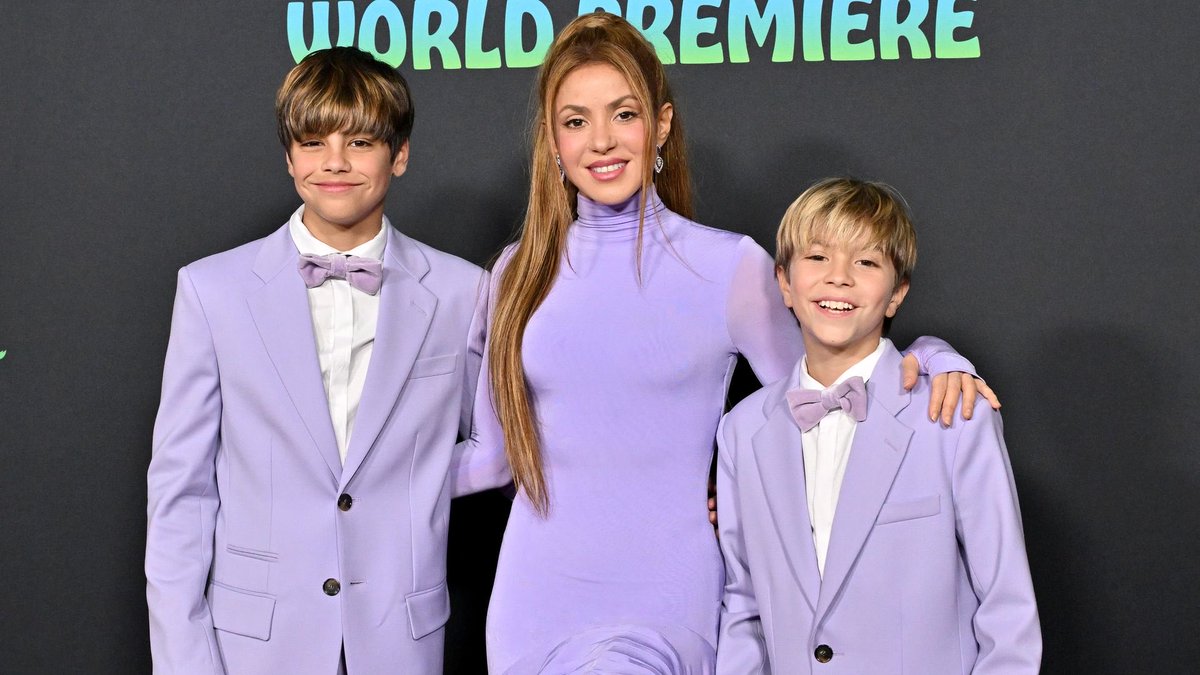 itssmateo's tweet photo. 🚨 Shakira acudió hoy a los juzgados en Barcelona para solicitar la revisión del régimen de visitas de sus hijos, pide que la responsabilidad sea compartida y que Piqué también viaje a Miami a verlos, y que no solamente ellos tengan que viajar a Barcelona para ver a su padre. https://t.co/hqbPANWHga