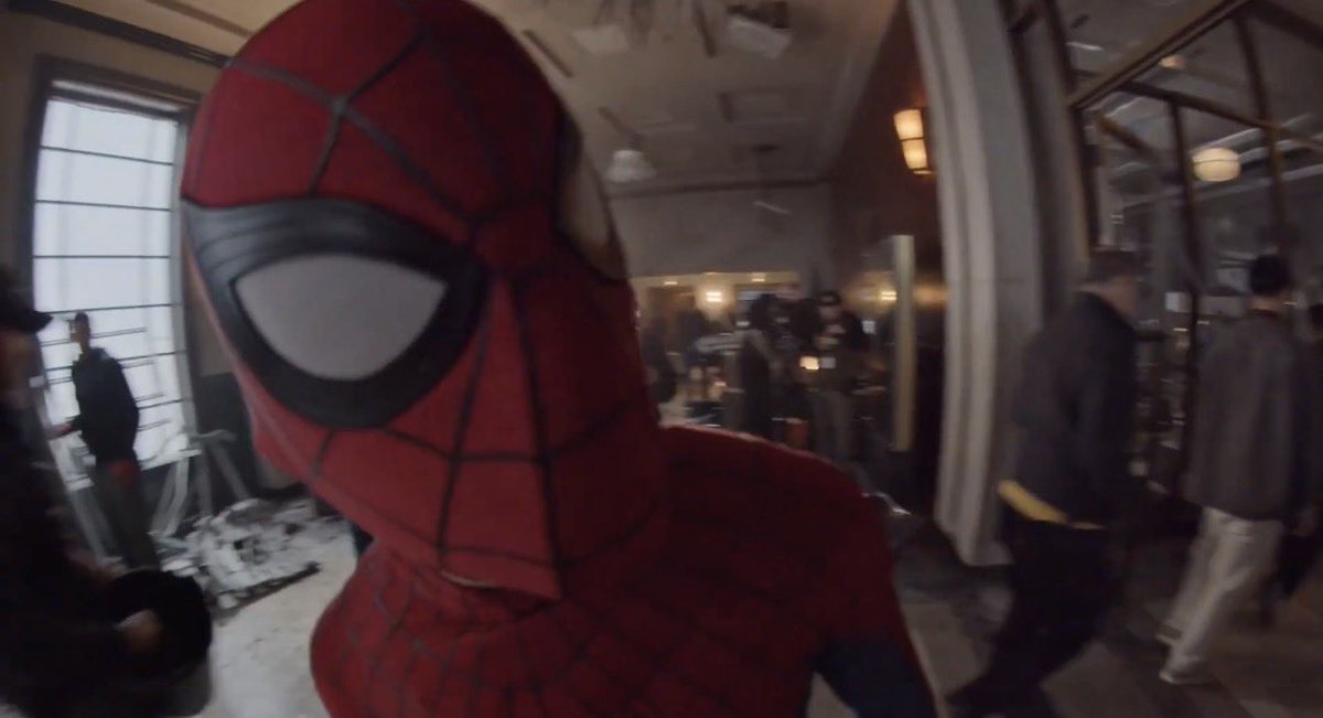capitalspidey's tweet photo. Bugs when you lift a rock https://t.co/ekgT2nTXqF