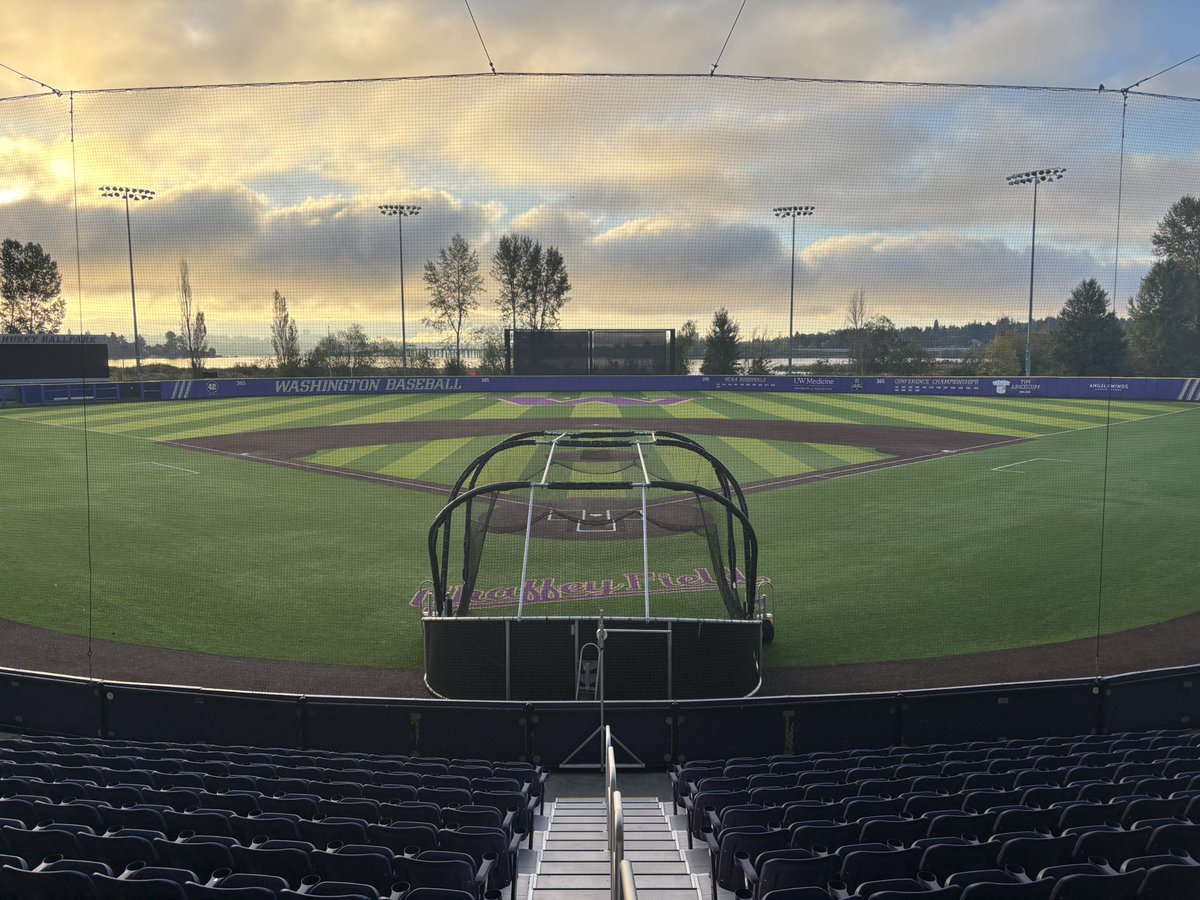 CoachEddieSmith's tweet photo. Good morning, Dawg fans!

📍 Husky Ballpark

#diamonddaWgs https://t.co/z9LDl632MH