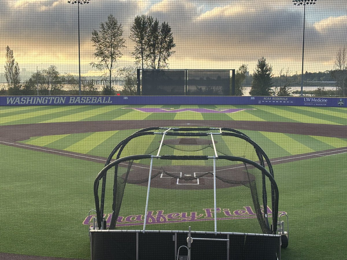 CoachEddieSmith's tweet photo. Good morning, Dawg fans!

📍 Husky Ballpark

#diamonddaWgs https://t.co/z9LDl632MH