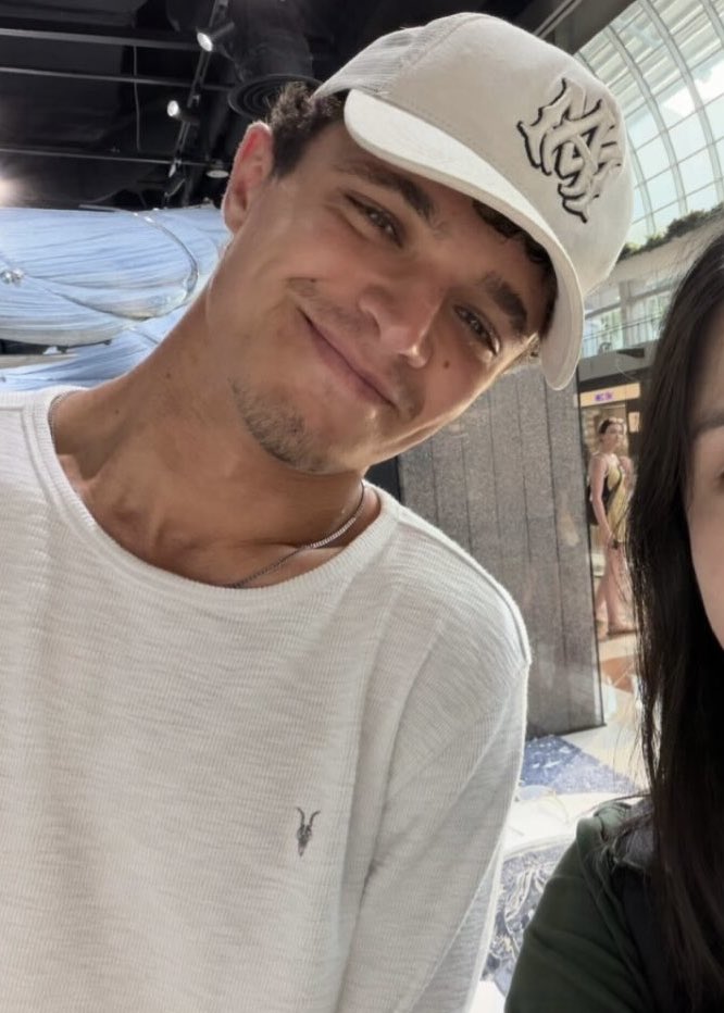 lando_mp3's tweet photo. „i’m not” HE’S SO😭😭😭 https://t.co/O5WI1GVByP