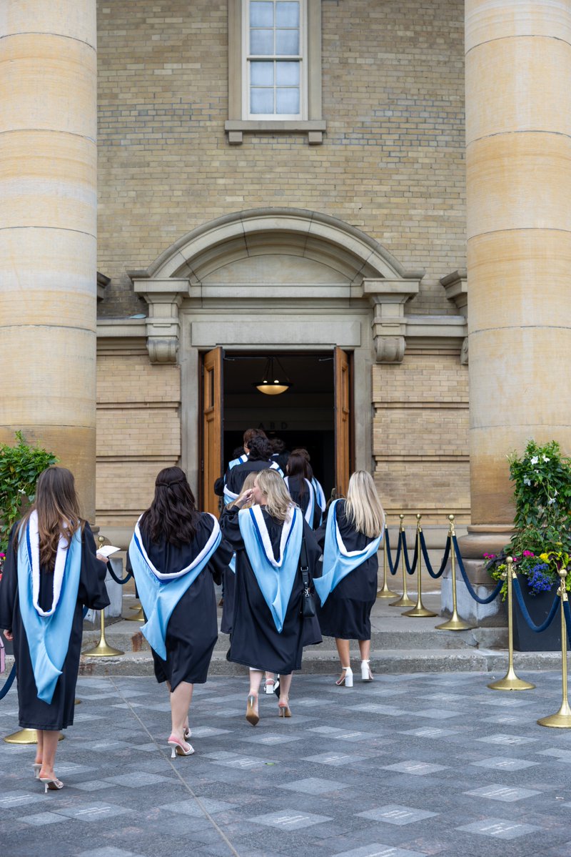 UofT's tweet photo. Preparing for #UofTGrad26? All candidates must wear academic gowns &amp; hoods (regalia) &amp; RSVP online. #UofT graduates must arrange for their regalia rental &amp; complete the RSVP form before the October 12, 2026 deadline. Details: https://t.co/cIXvb7SZll https://t.co/dIdLqEXYw9