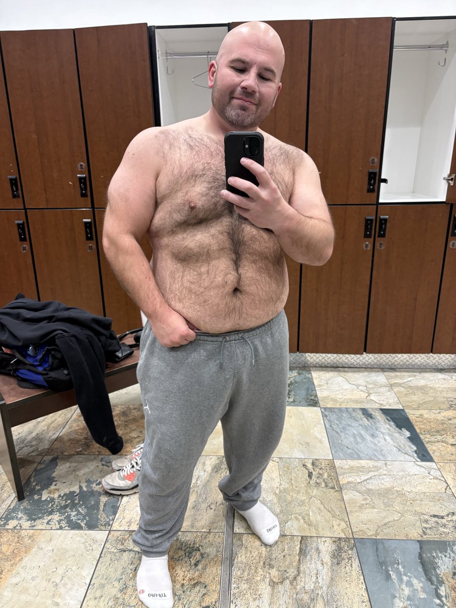simpppppbizkit's tweet photo. tummy. https://t.co/HVaHCpWchN