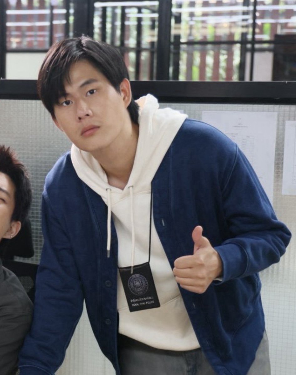 ecalost's tweet photo. # ยศที่เลื่อนคดีเมียทั้งนั้น https://t.co/uM92ATwQAk