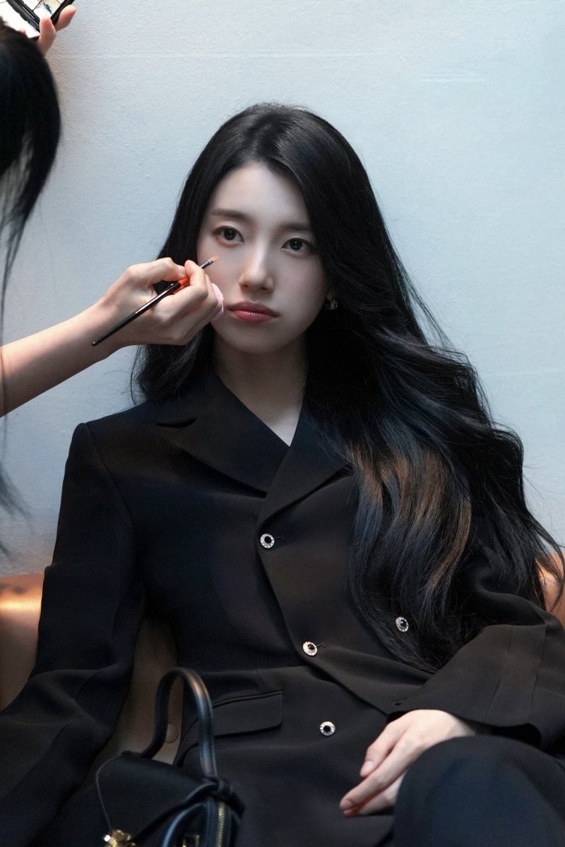 seori_ri_ri's tweet photo. 오마이갓 셀린느 수지님 캐좋음 https://t.co/yUzEt9MRC6