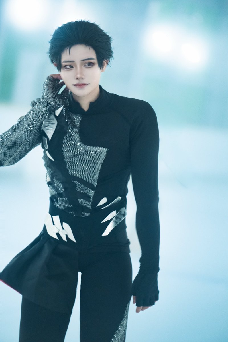araringo2_wow's tweet photo. cos / ユーリ!!! on ICE

当時リアタイしてた勇利達との出会いから、10年経ったなんて感慨深いです！
これからもずっと応援してます💪

#YOI10周年 #yurionice10thAnniv https://t.co/9Zxkie0Ecm