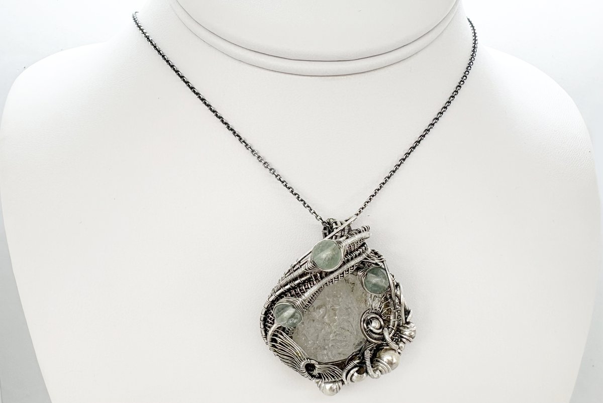 HJJewelry's tweet photo. UV-Fluorescent, Mexican Hyalite Opal Wire-Wrapped Pendant in Sterling Silver with Fluorite | Heather Jordan Jewelry https://t.co/mBgKYgrnQj #Octoberbirthstone #opalnecklace #opalSterlingsilver #Mexicanopal #Hyaliteopal #fluorescentstone #uvreactive #fluoritejewelry #glassopal https://t.co/tU8v2eHqf6