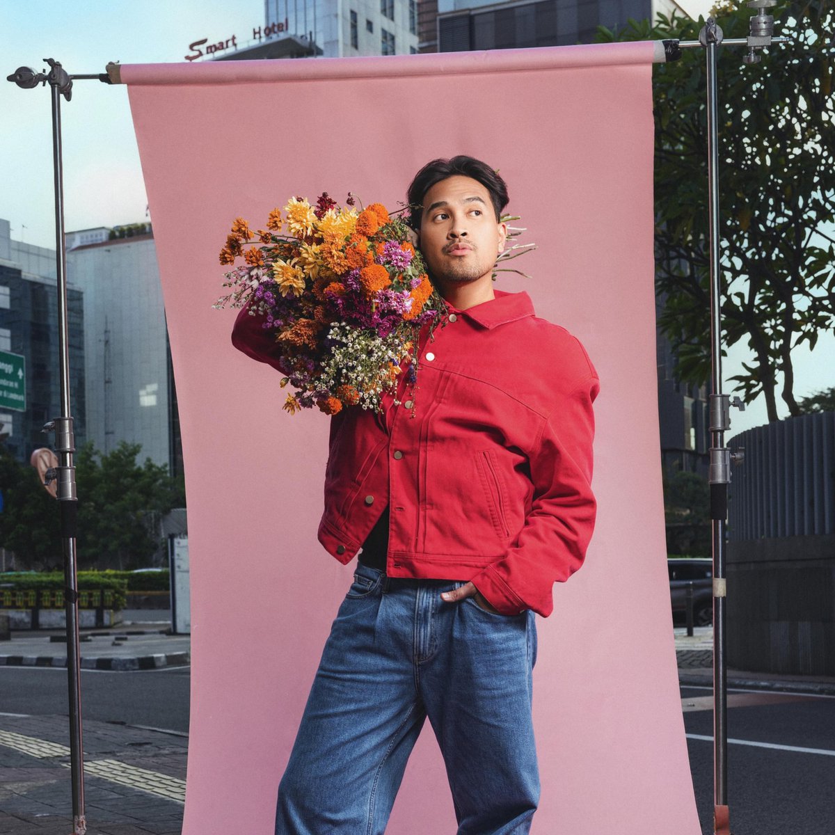 iPopBase's tweet photo. ‘2001x’ by Adrian Khalif jumps 38 spots to #82 on the Spotify Indonesia chart with 289.5K streams.

(pk #71) https://t.co/qXMnjAIBD3