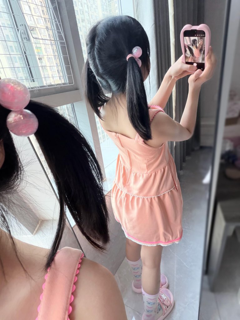 erin93ok3's tweet photo. 新人刚玩x

想发点照片  有人锐评我14的福照吗

直接给不墨迹  发完我要删了….. https://t.co/Eqf3ZLLCcq