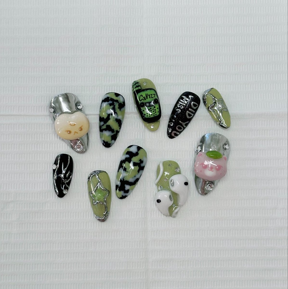 bamelhausnail's tweet photo. บลิ้งก��้ 💚 

งานสั่งทำ made to order 🫒
𐙚 ฟรีกาวน้ำ, กาวซิลิโคน, อุปกรณ์ติด ทุกออเดอร์
𐙚 เลือกทรง, เลือกไซส์ได้
𐙚 ยื่นเรฟ, ออกแบบใหม่ได้

🤍 Thanks for trusting us with your nails. 💅

#เล็บปลอม #เล็บปลอมสำเร็จรูป #nct127 https://t.co/1KoaVbpayi