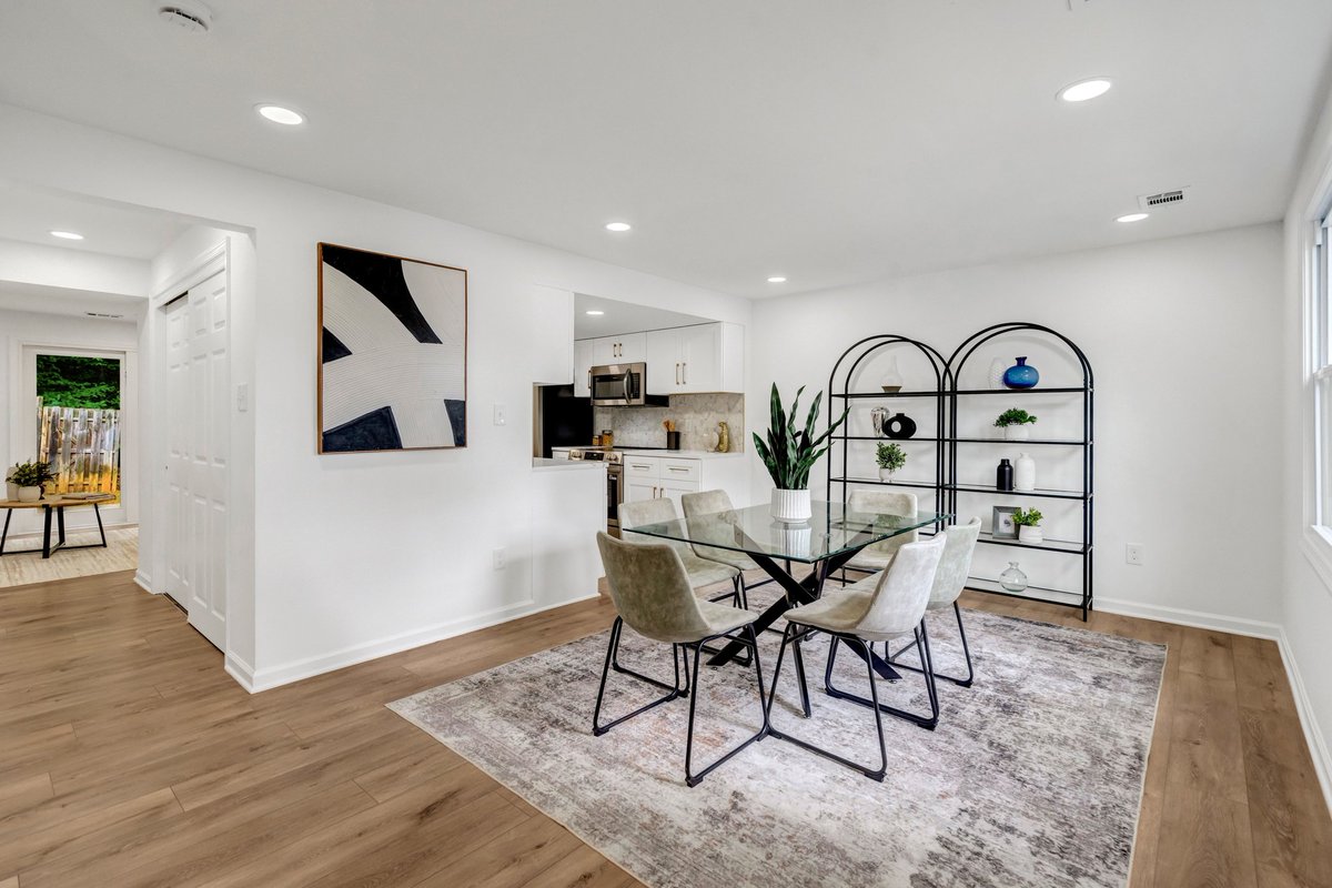 listingsnova's tweet photo. Picture coming home to a renovated space, stepping into a tree-backed backyard, then heading out for nearby trails or Burke Lake Park. Newington Forest adds recreation, while Metro and major roads keep you connected. Curious? Ask us or call 571-462-2445. https://t.co/yVzxx0GIhx