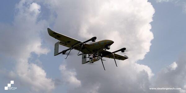 JanesINTEL's tweet photo. Special Report: India's ideaForge advances sovereign UAV capabilities

Mumbai-based unmanned aerial vehicle (UAV) firm ideaForge is broadening its focus beyond intelligence, surveillance, and reconnaissance (ISR) UAVs to include combat systems.

👉 https://t.co/DcLDZ2qYlM https://t.co/24JCG0xDPW