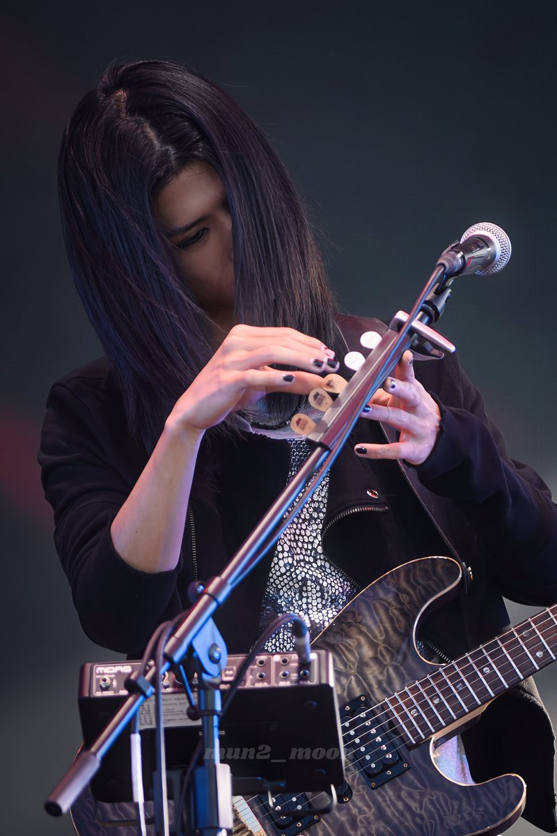 mun2_moon's tweet photo. 우아함
-
BUSAN ROCK 
20261002

#준한 #JunHan 
#XdinaryHeroes 
#엑스디너리히어로즈 https://t.co/YMQ7HihgrV