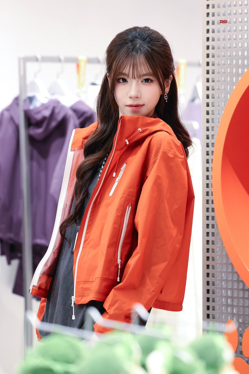 yangdechang's tweet photo. 261006 | Lanafay.Miss一日店长 | 乔一鱼 #QiaoYiyu https://t.co/gyrzBNpSXu