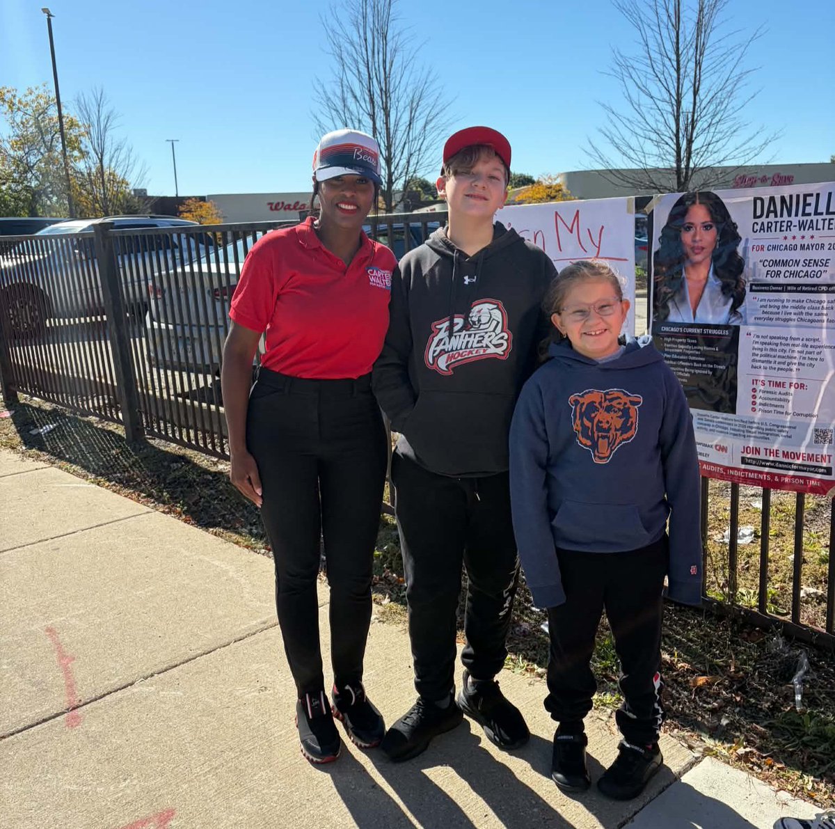 Dannic44's tweet photo. 41ST WARD! 
It was so good to see you all come out and show me so much love! I appreciate every conversation, every handshake, every hug, and everyone who came out to support.

LET’S DO THIS, CHICAGO! 

Rise up! All hands on deck. Let’s take our city back and build a Chicago that works for ALL Chicagoans.

Y’all know what to do, on Election Day!

Danielle Carter-Walters for Mayor 2027
CHICAGOANS FIRST.
https://t.co/u4NmRz95KK

#41stWard 
#commonsensecarter