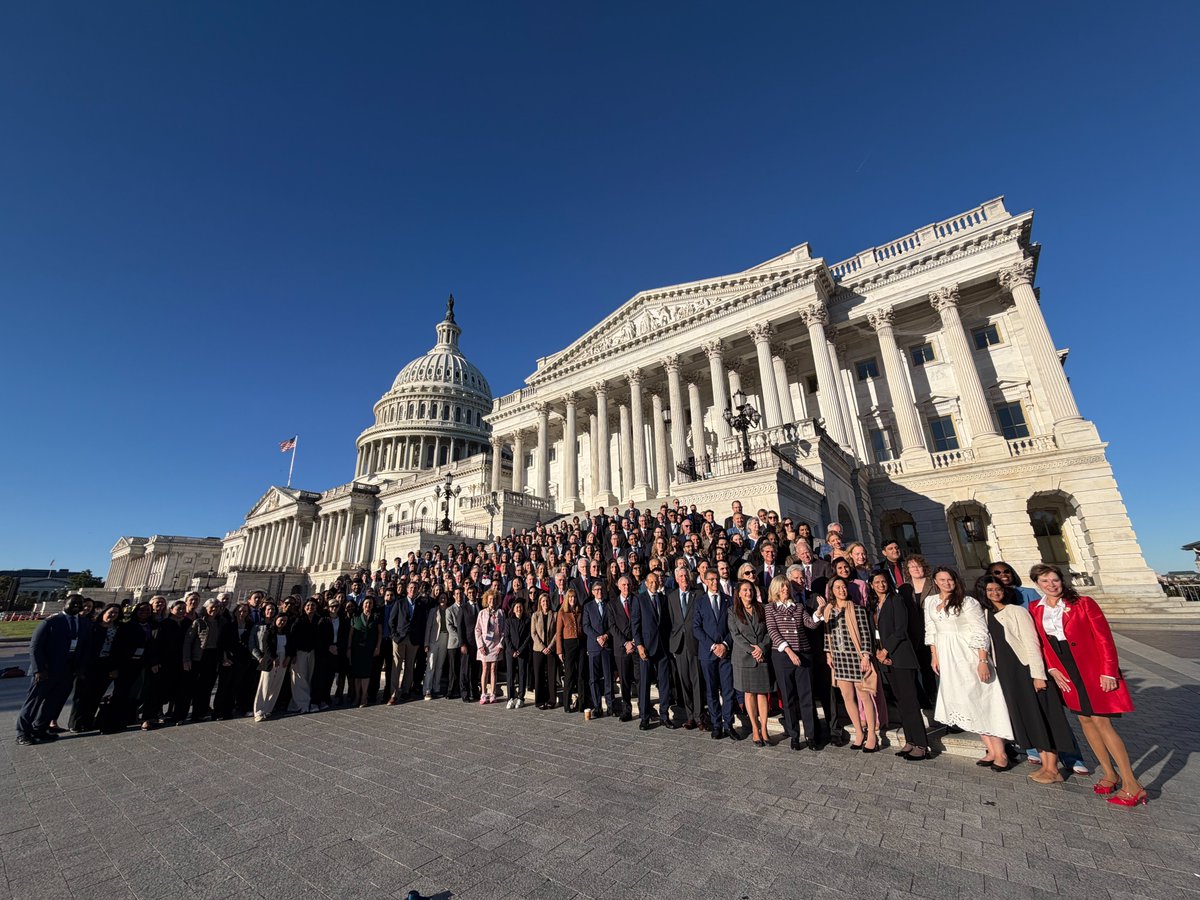 Cardiology's tweet photo. What a beautiful morning on the Hill! Together, we're advocating for greater patient access, a stronger workforce, sustainable Medicare payment and more!

#ACCLegConf #ACCAdvocacy https://t.co/nocTGjQLRR