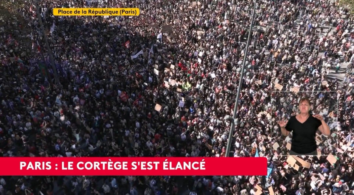 NupesNews's tweet photo. 🔴⚠️ 450 000 manifestants dans toute la France, c'est énorme pour un mouvement lycéen et étudiant. https://t.co/NIPSVCTQ3g